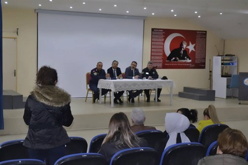 Kaymakamımız Sayın Ali Ekber ATEŞ Yasemin Lütfiye Anadolu Lisesi ve Atça Hadıloğlu İbrahim Uzunırmak Ortaokulunu ziyaret etti.